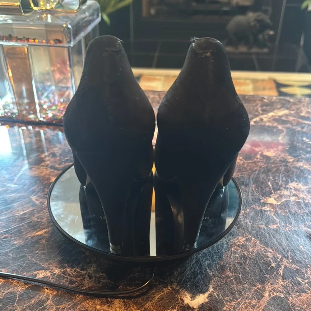 Nine West Suede Black Leather Stiletto Heels Size 8.5M - Picture 4 of 7